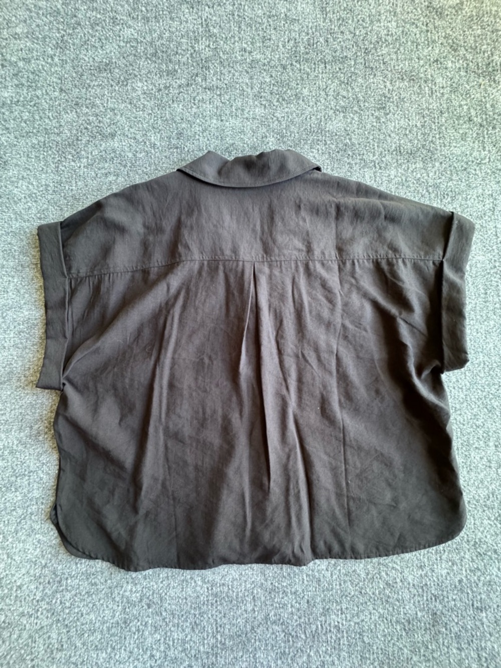 Tuckernuck Short Sleeve V-Neck Button Up Blouse Black XXL - Picture 4 of 8